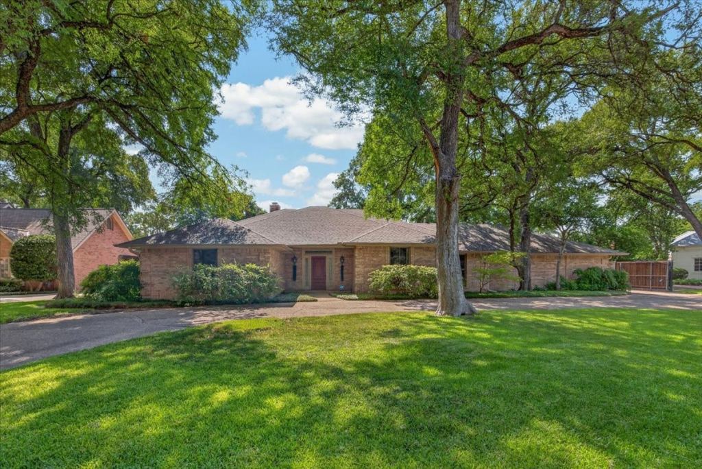 3520 Elm Creek Court