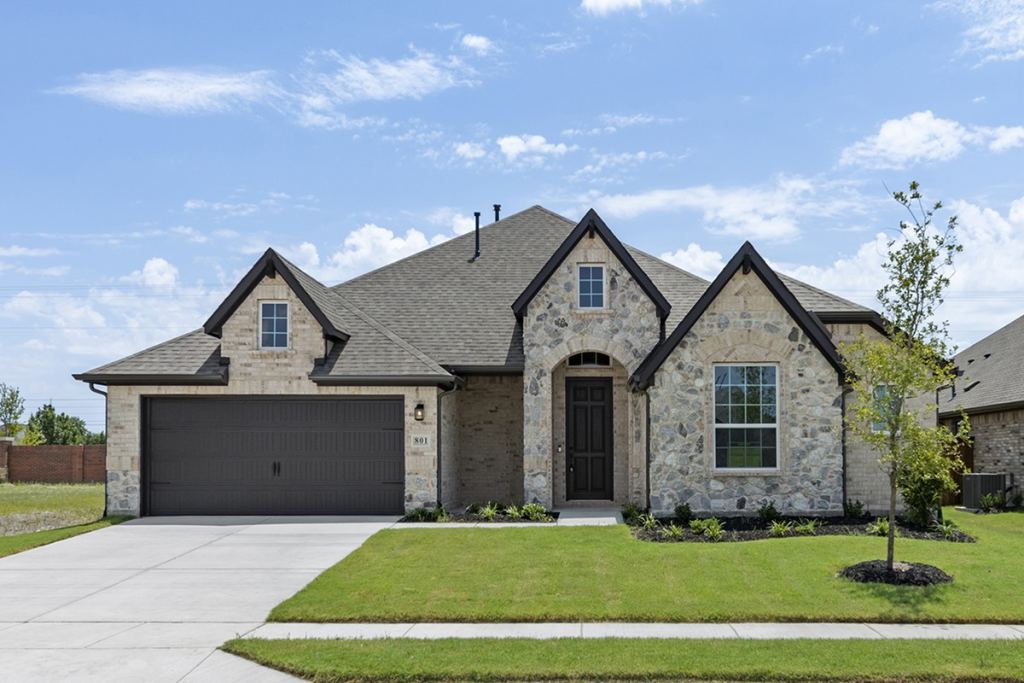 801 Trinity Street, Van Alstyne, TX 75495 — photo 1