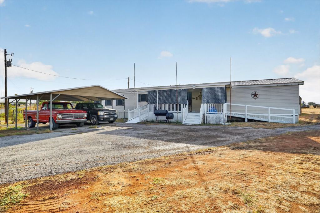 5703 N Sunchase Drive, Granbury, TX 76049 — photo 1
