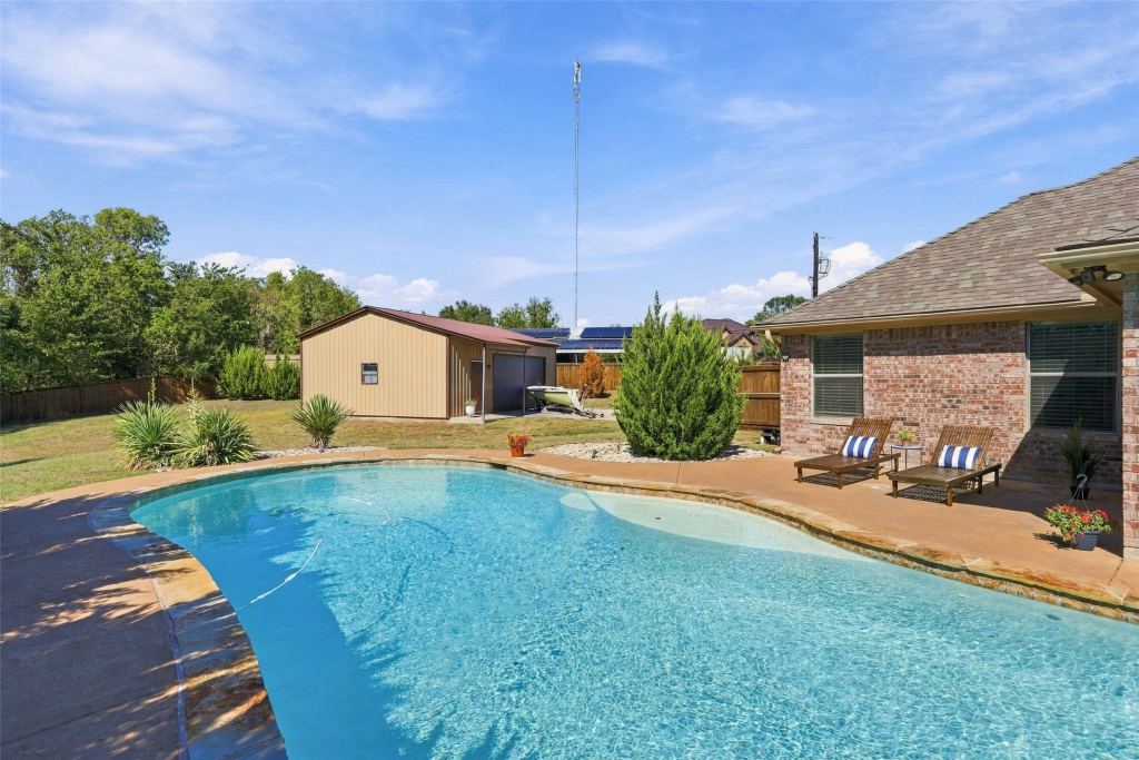 107 Chance Court, Springtown, TX 76082 — photo 1