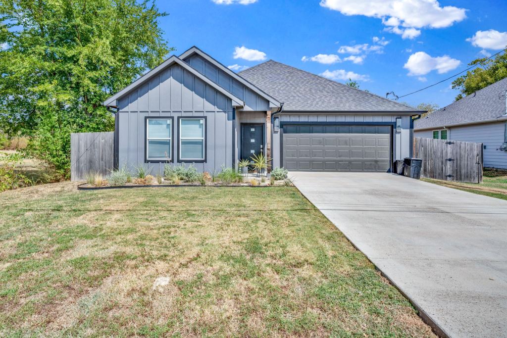 1024 Jackson Street N, Sulphur Springs, TX 75482 — photo 1