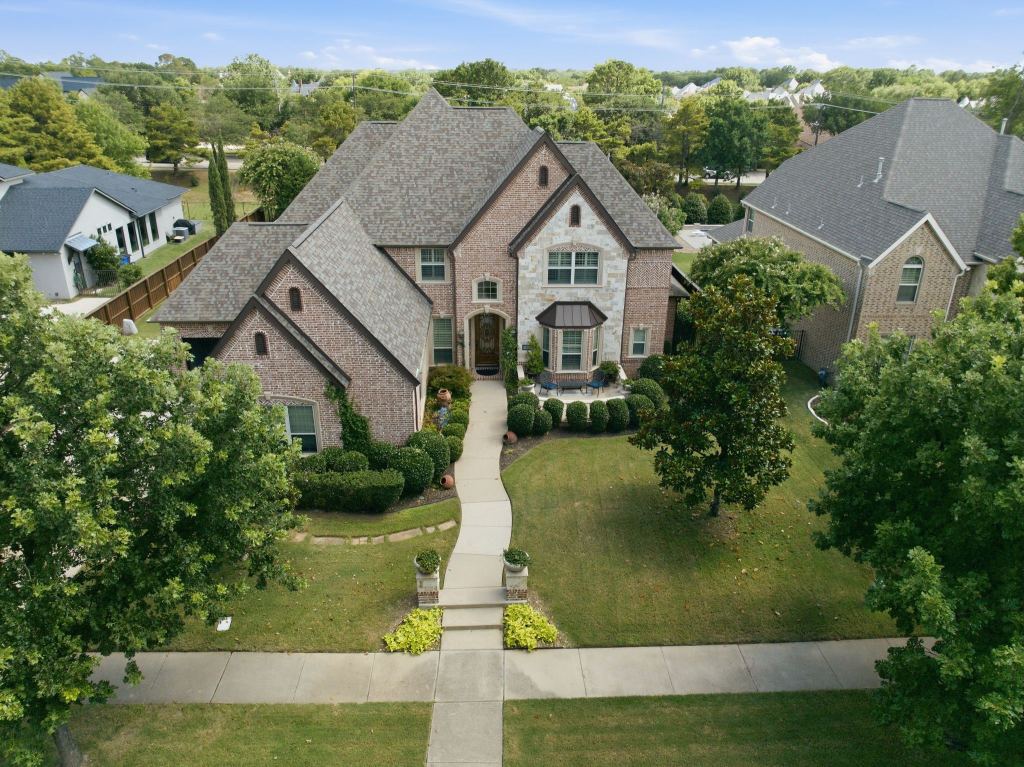 1913 Arrington Court