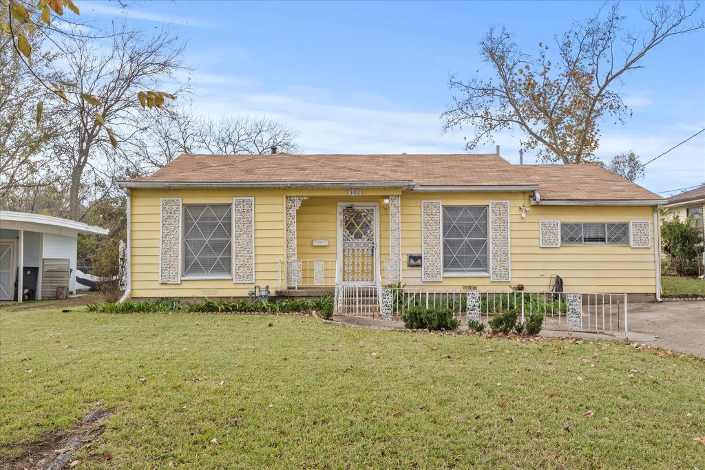 302 S Clark Street, Rockwall, TX 75087 — photo 1