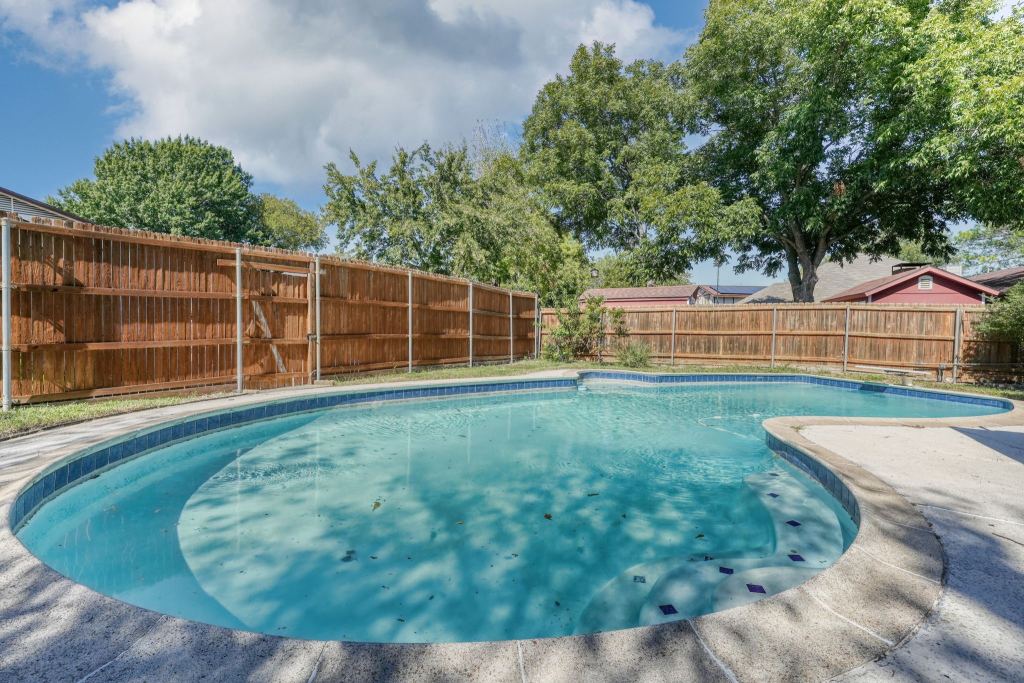 4529 Palos Verdes Drive