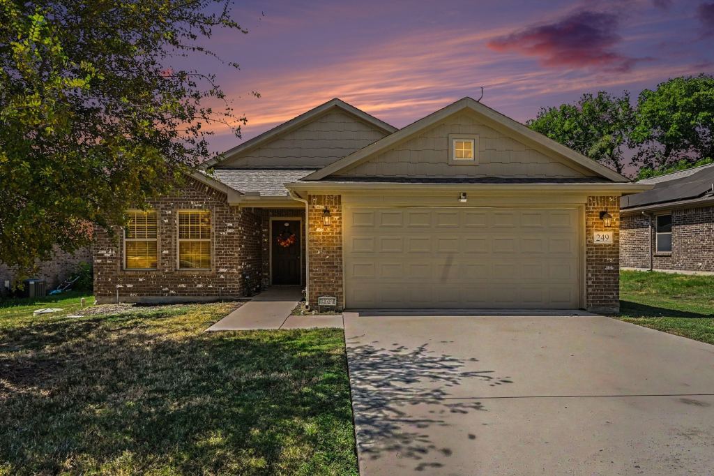 249 Walnut Bend Road, Springtown, TX 76082 — photo 1