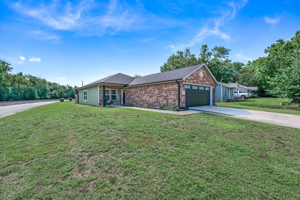 700 Carter Street, Sulphur Springs, TX 75482 — photo 1
