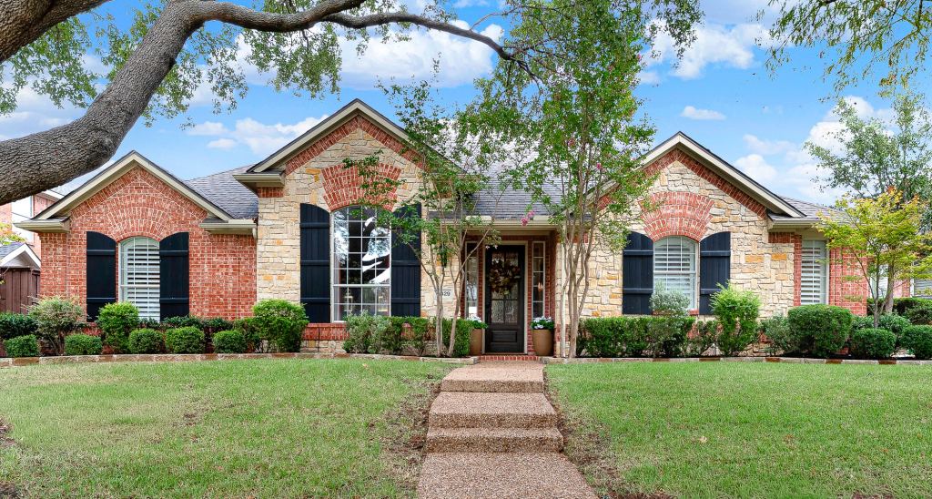 6429 GLENHOLLOW Drive