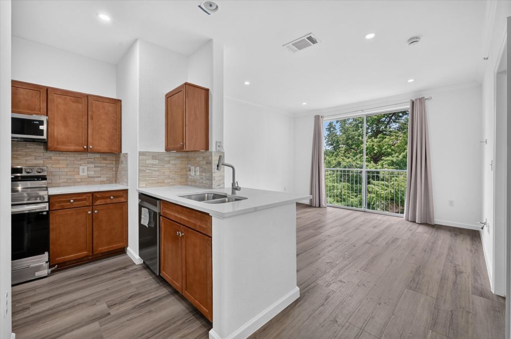 330 E Las Colinas Boulevard E 240, Irving, TX 75039 — photo 1