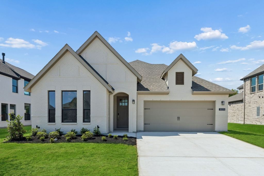1005 Goldenrod Drive, Justin, TX 76247 — photo 1