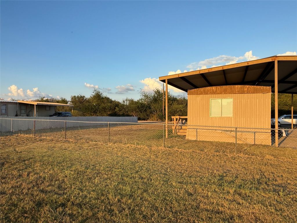 3304 Hidalgo Road B, Waxahachie, TX 75167 — photo 1