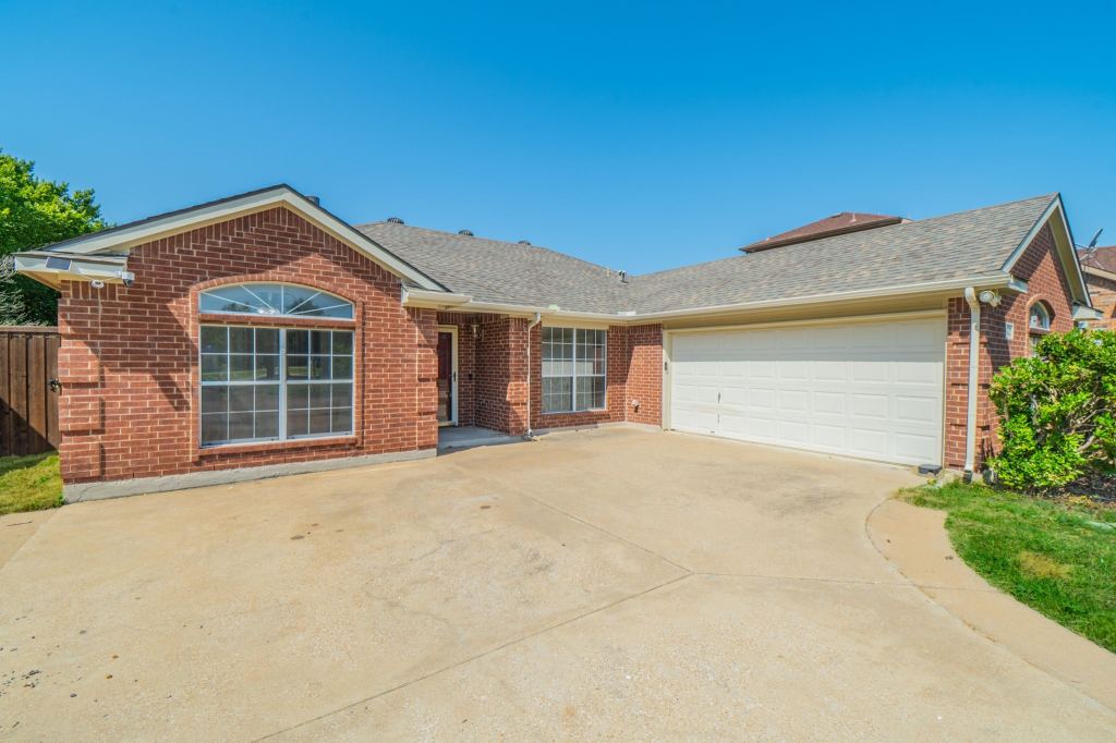 3901 Georgetown Drive, Sachse, TX 75048 — photo 1