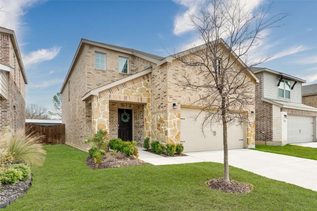 321 Glenwick Lane, Van Alstyne, TX 75495 — photo 1