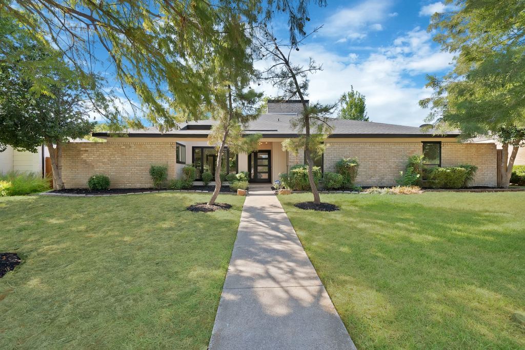 413 Campbell Court, Richardson, TX 75080 — photo 1