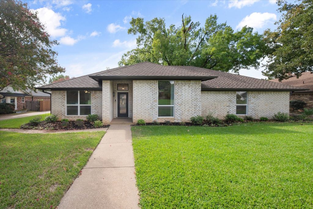 309 Quail Crest Drive