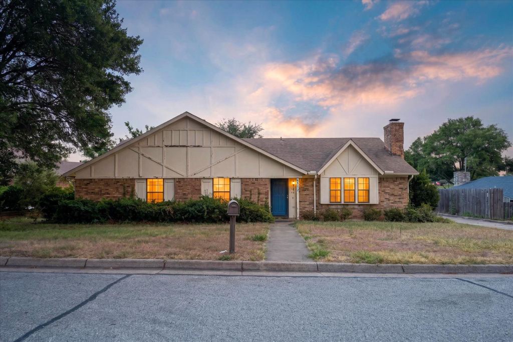 6512 High Country Trail, Arlington, TX 76016 — photo 1