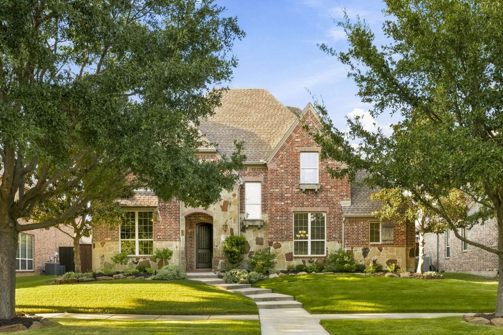 13456 Lyndhurst Drive