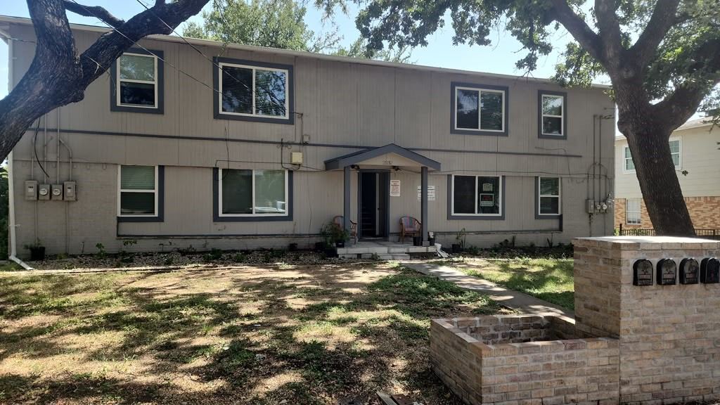 2232 Riverview Drive D, Irving, TX 75060 — photo 1