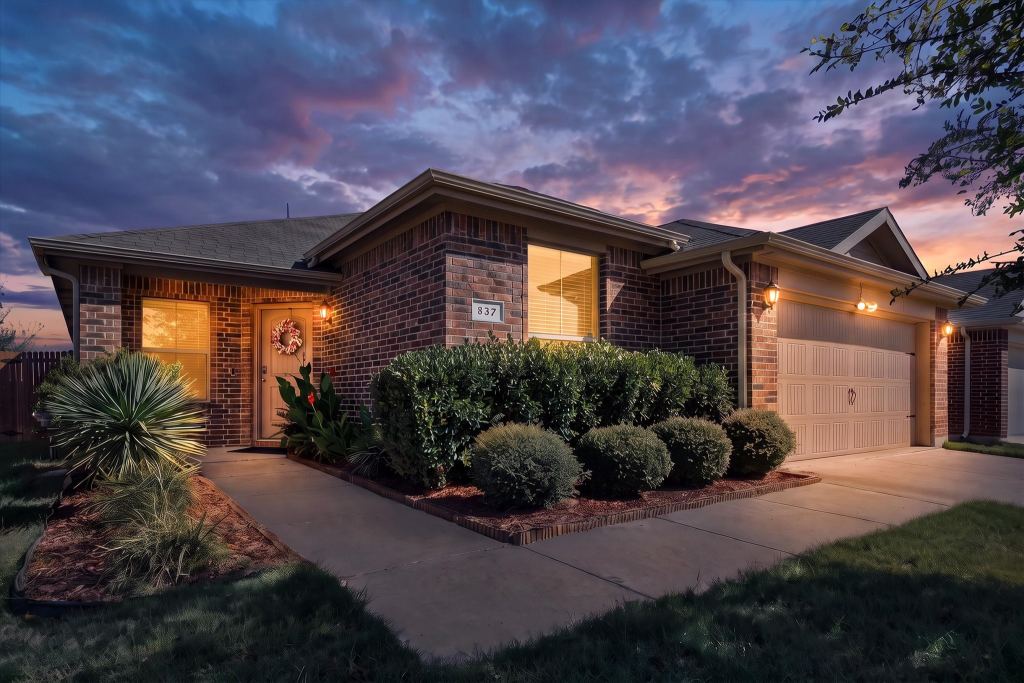 837 Walls Boulevard, Crowley, TX 76036 — photo 1