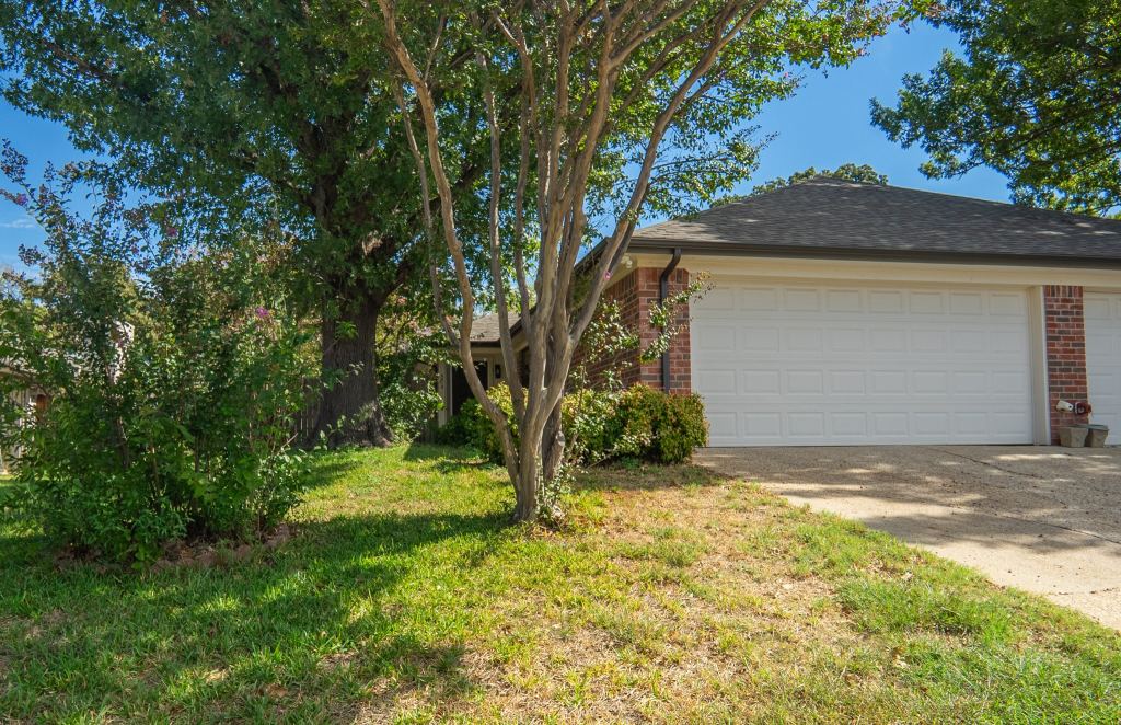 6618 Parkview Lane, North Richland Hills, TX 76182 — photo 1