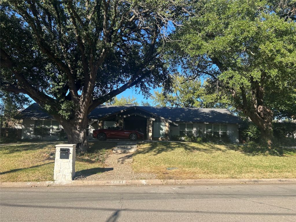 7121 Kendallwood Drive, Dallas, TX 75240 — photo 1