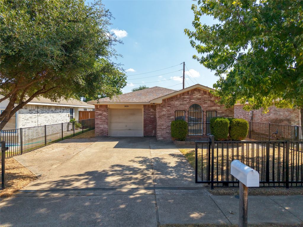 2428 Summit Lane