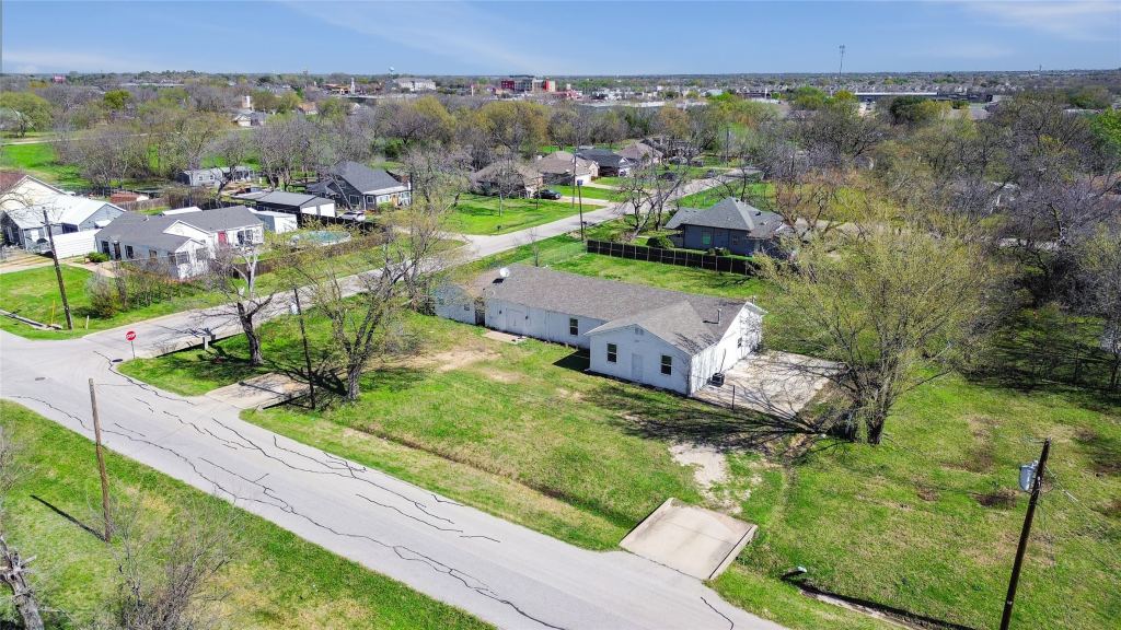 401 E Buffalo Street, Forney, TX 75126 — photo 1