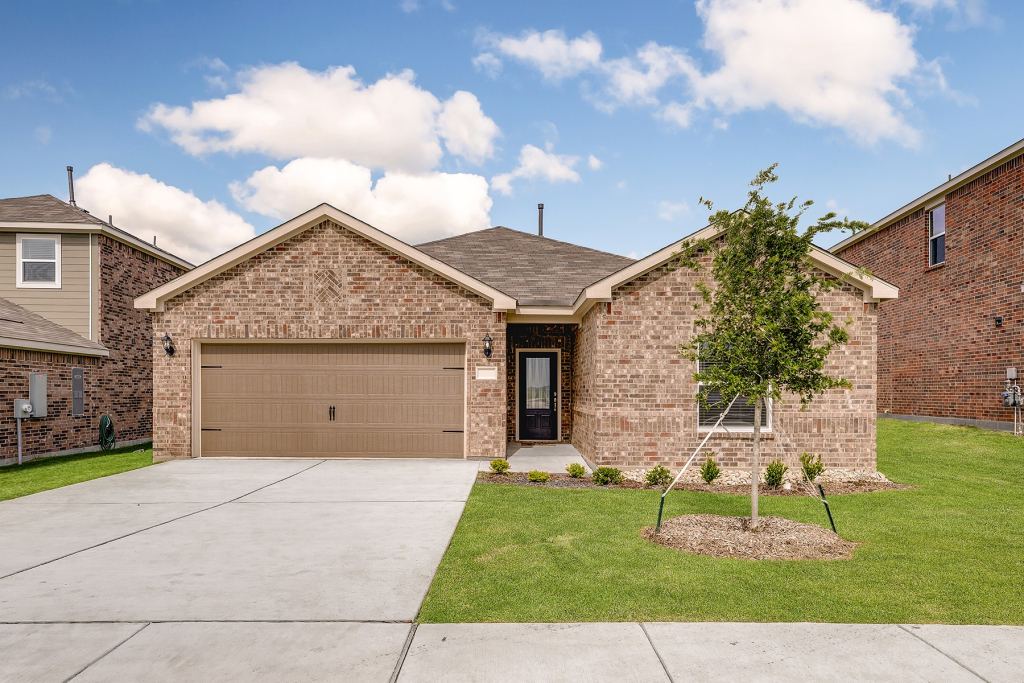 201 Condie Russell Avenue, Venus, TX 76084 — photo 1