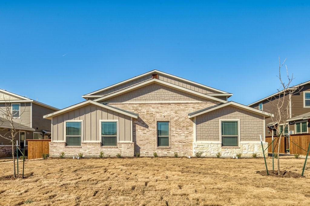 711 Harvest Moon Drive, Venus, TX 76084 — photo 1