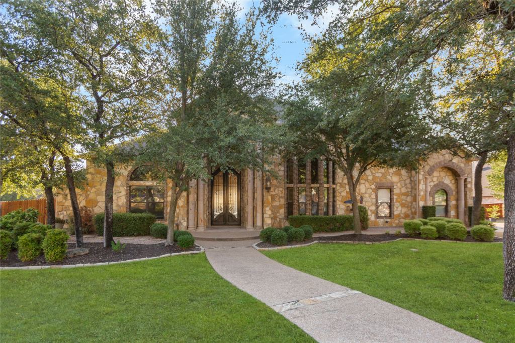 8460 Spicewood Springs Road