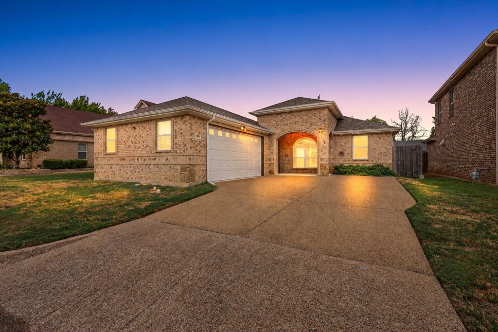 3807 Winding Road