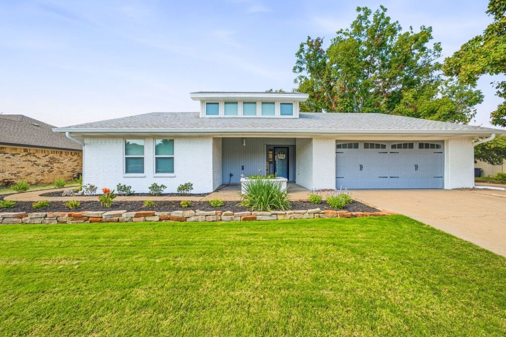 1202 Red Bird Lane, Granbury, TX 76048 — photo 1