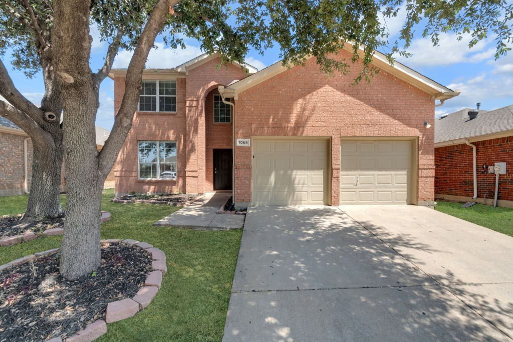 1068 Westbrook Court, Grand Prairie, TX 75052 — photo 1