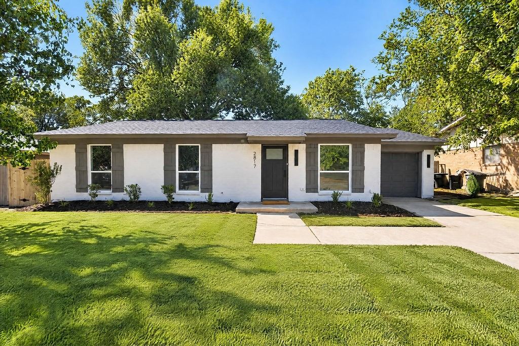 2817 Ladona Drive