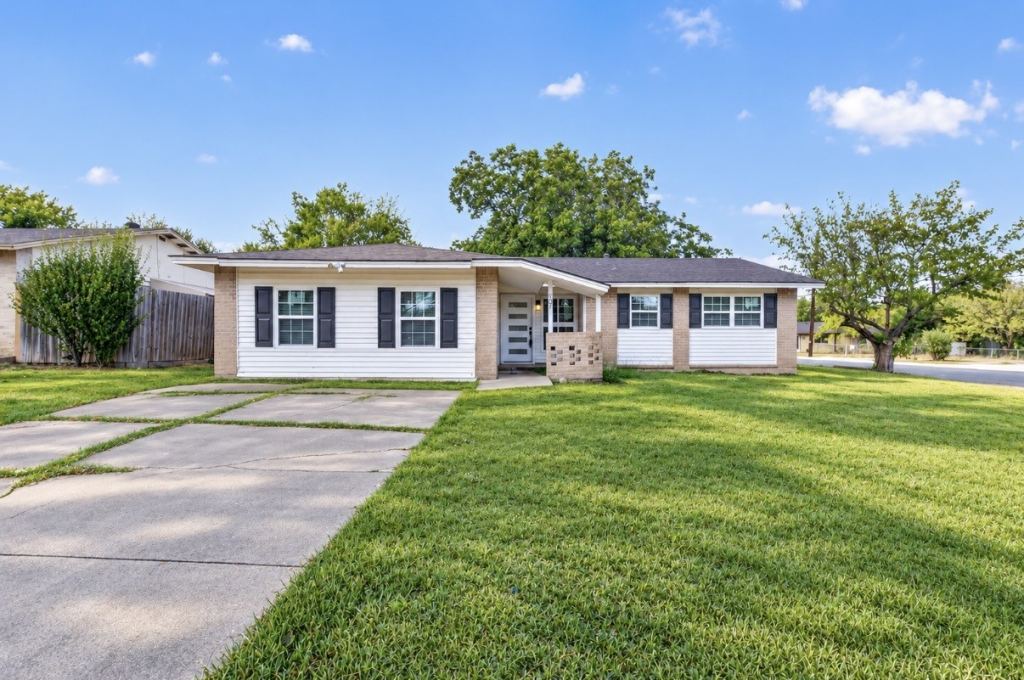607 Edgedale Drive, Dallas, TX 75232 — photo 1