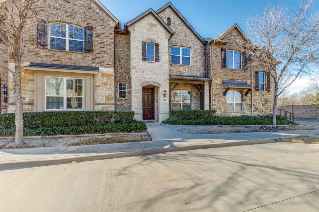 828 Rohan Drive, Richardson, TX 75081 — photo 1