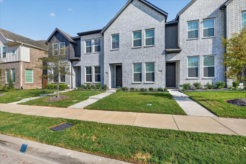 5360 Springlake Parkway, Haltom City, TX 76117 — photo 1