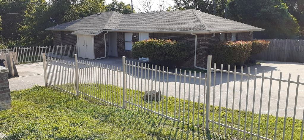 2801 19th Street B, Fort Worth, TX 76106 — photo 1