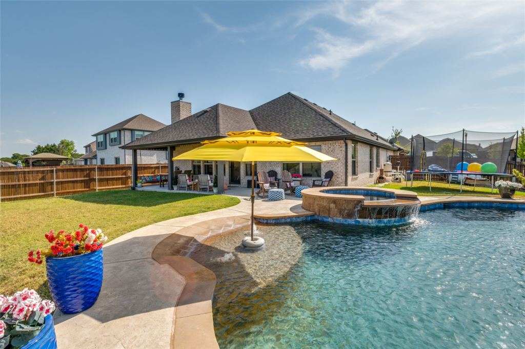 4601 Massey Meadows Way, Midlothian, TX 76065 — photo 1