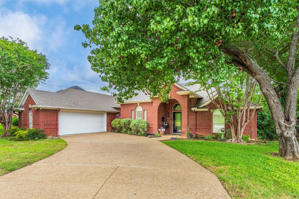 6703 Landover Hills Lane, Arlington, TX 76017 — photo 1