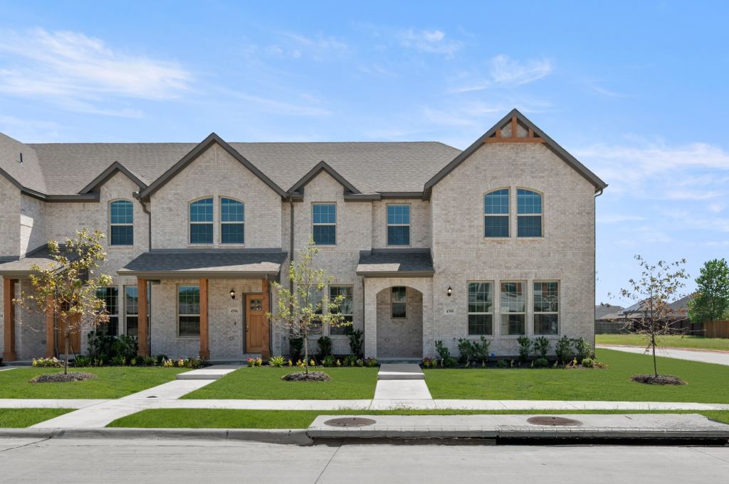 4508 Avion Drive, Sanger, TX 76266 — photo 1