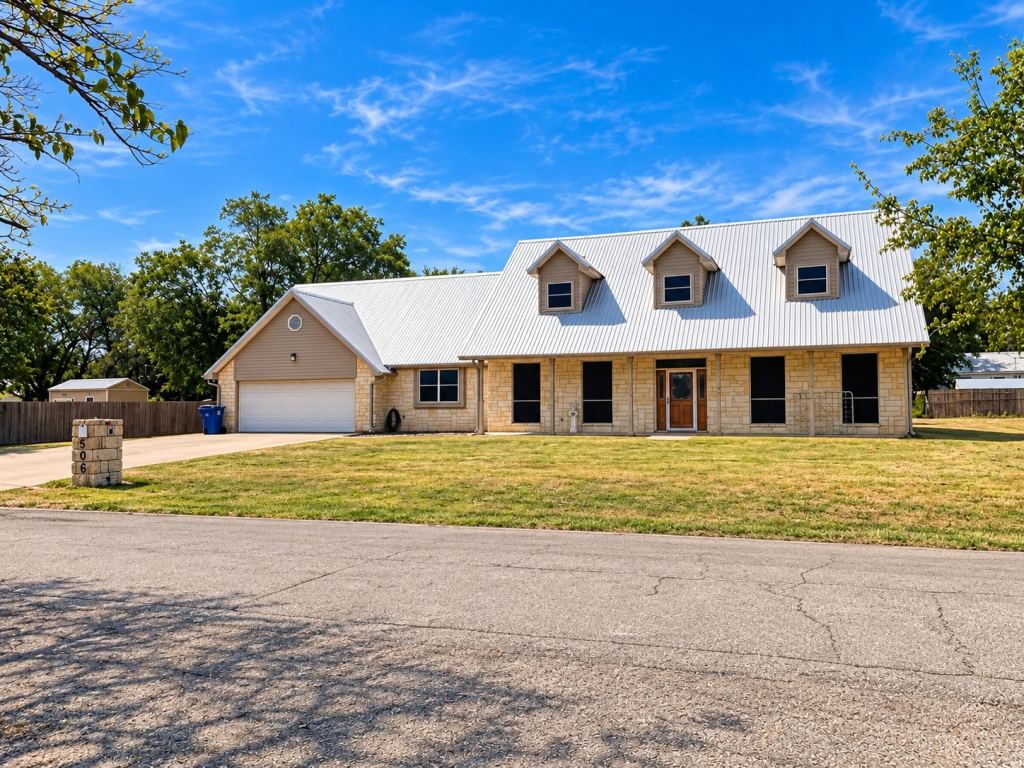 506 S San Jacinto, Whitney, TX 76692 — photo 1