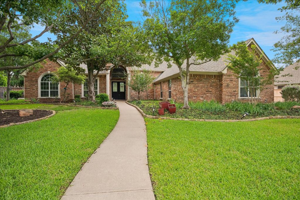 8308 Thistle Court, North Richland Hills, TX 76182 — photo 1