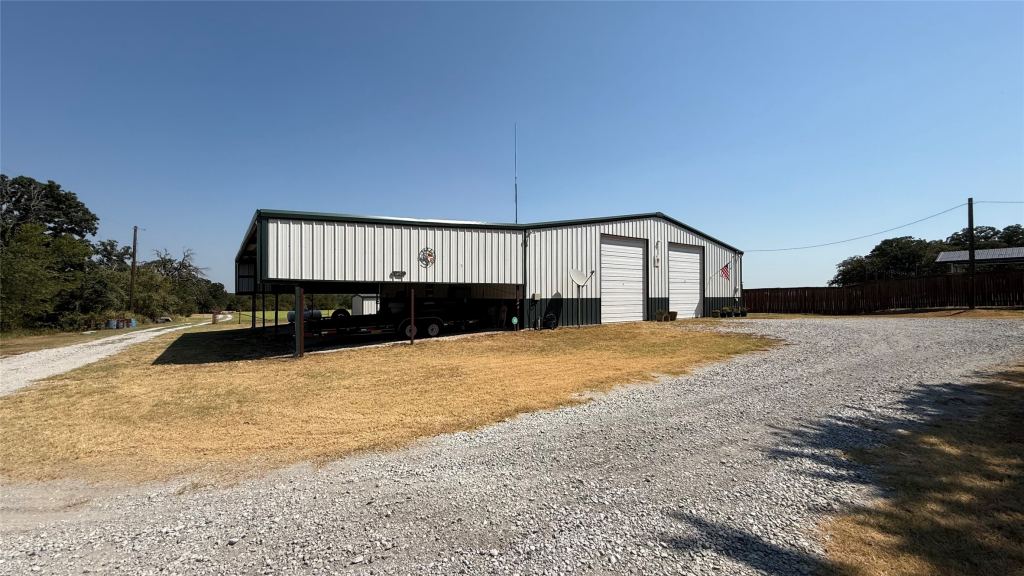 925 Jennings Lane, Azle, TX 76020 — photo 1