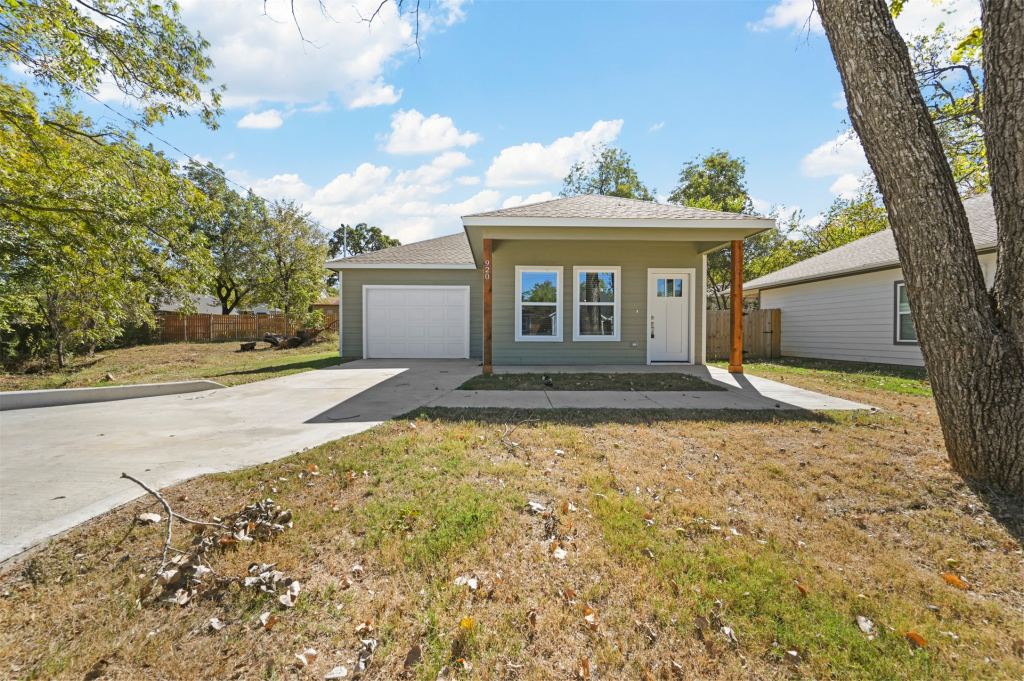 920 W Collins Street, Denison, TX 75020 — photo 1
