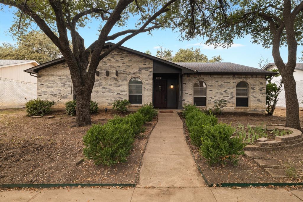 1831 Chamberlain Drive, Carrollton, TX 75007 — photo 1