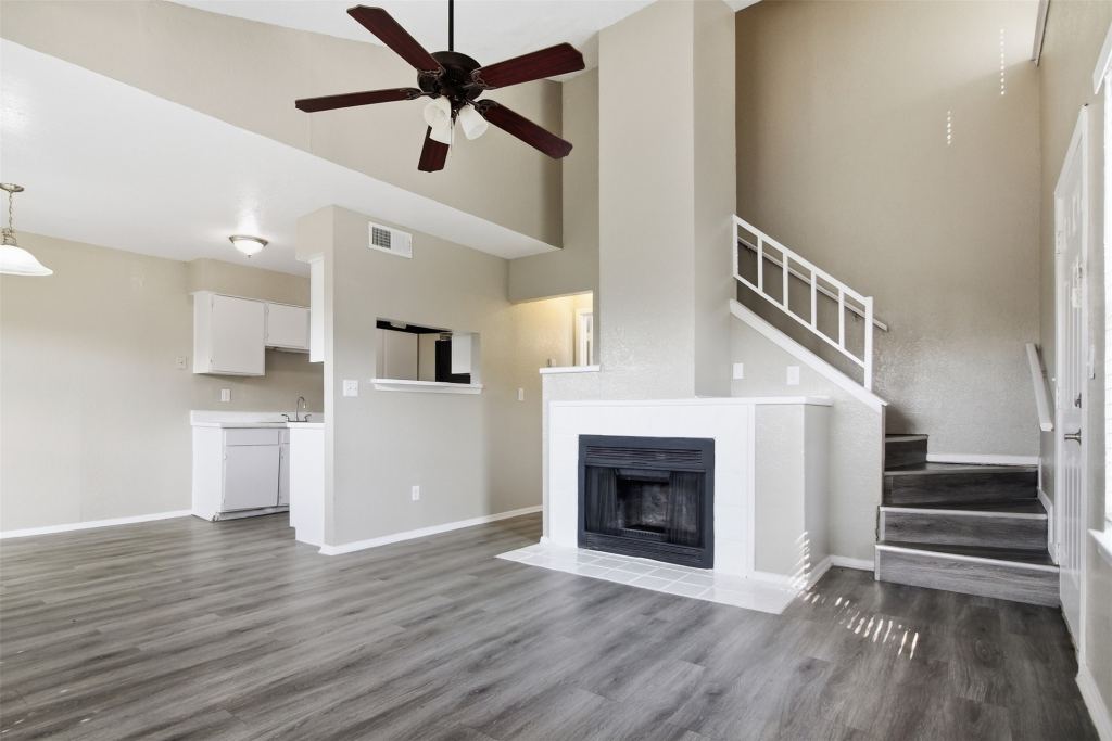 1122 Millview 2704, Arlington, TX 76012 — photo 1