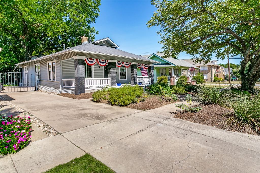 2004 Fairmount Avenue, Fort Worth, TX 76110 — photo 1