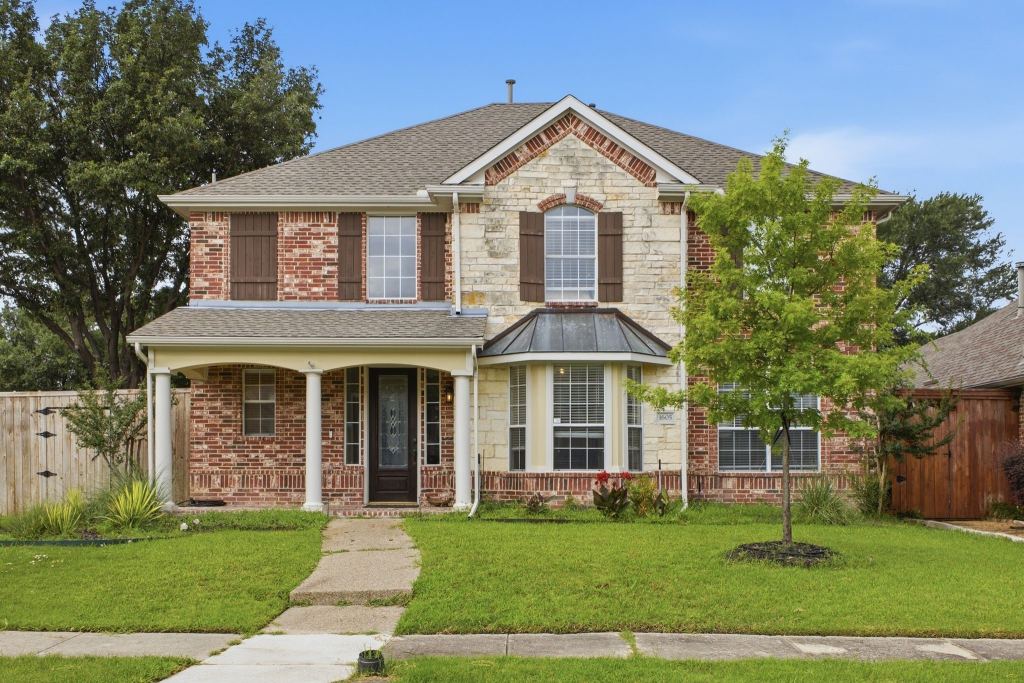 1605 Hawkins Court