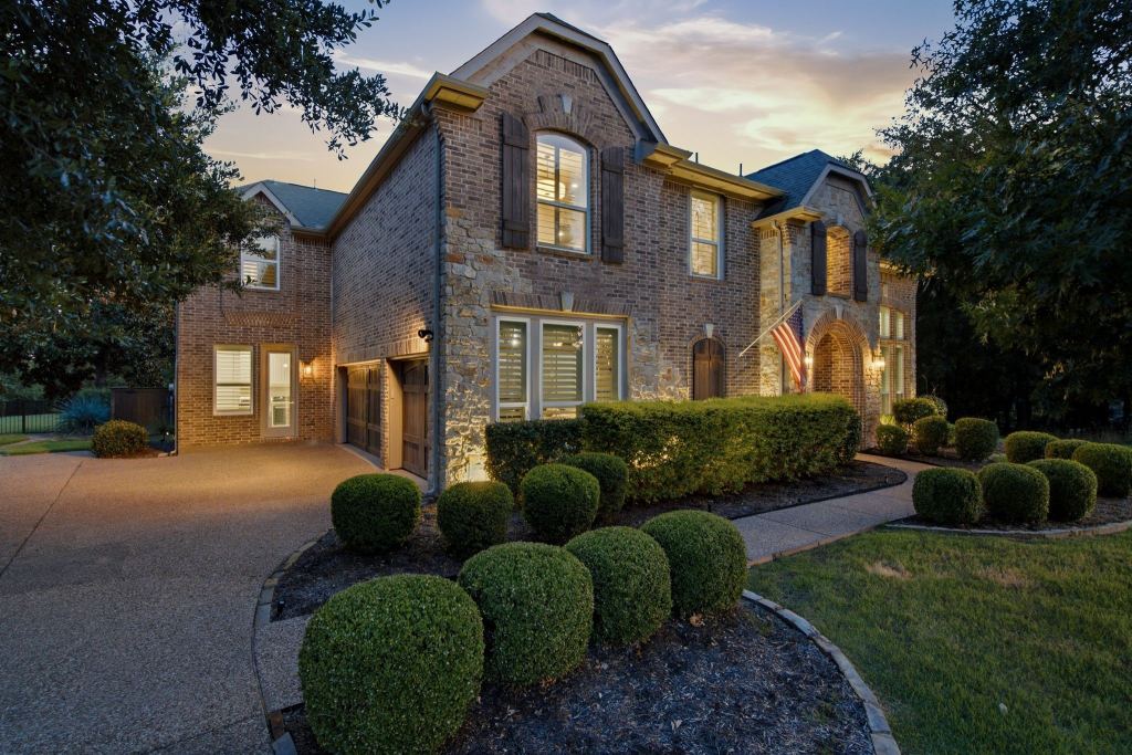 2104 Beachview Drive, Flower Mound, TX 75022 — photo 1