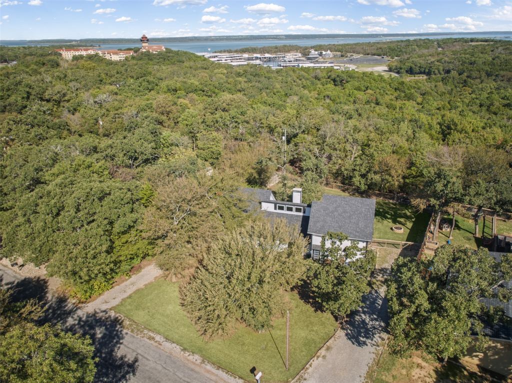 271 Lakewood Lane